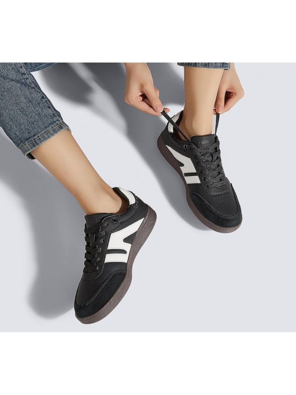 Women Black Leather Retro Gum Sole Leather Sneakers Anti Slip Walking Shoes - Picture 2 of 6